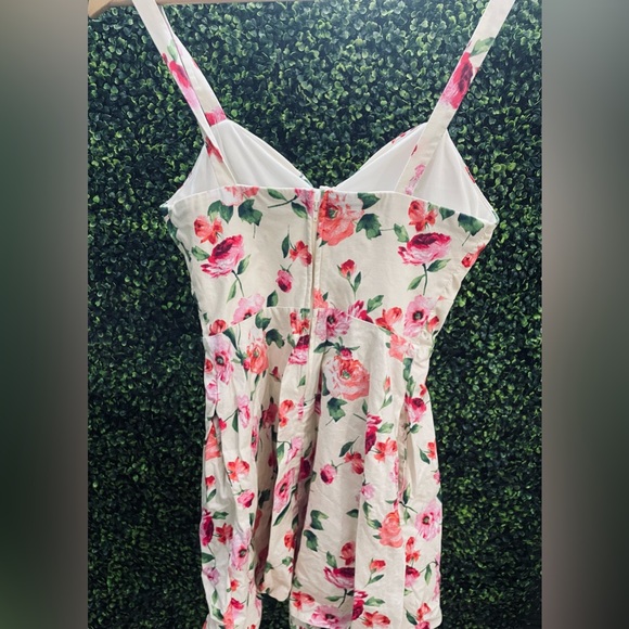 Floral mini dress with pockets Size S - Picture 4 of 4